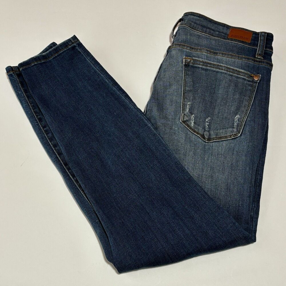 Judy Blue Relaxed Fit Jeans Women's Size 15/32 Style JB8271DK Distressed Casual